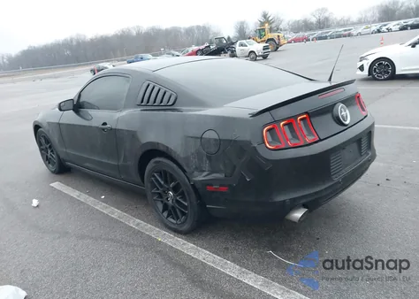2014 Ford Mustang V6 z USA, uszkodzony, nr VIN 1ZVBP8AMXE5231175